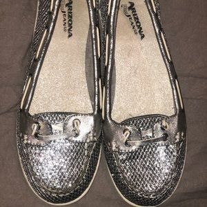 Arizona Women’s Henley Boat Shoes Silver